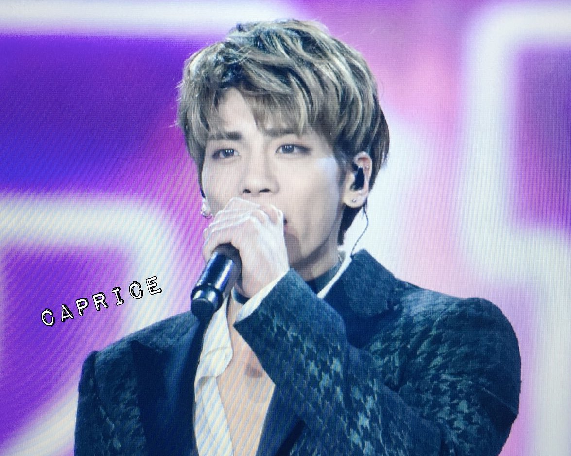 pre 2016.11.27 서울드림콘서트
#종현 #Jonghyun #SHINee
<a href="/realjonghyun90/">김종현</a>