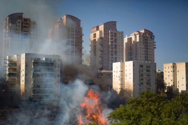 JWerthwein's tweet photo. Evacuations in #Haifa and other places in #Israel. Some politically motivated. https://t.co/4v8ax0ZVj2 https://t.co/rspm90KA2x