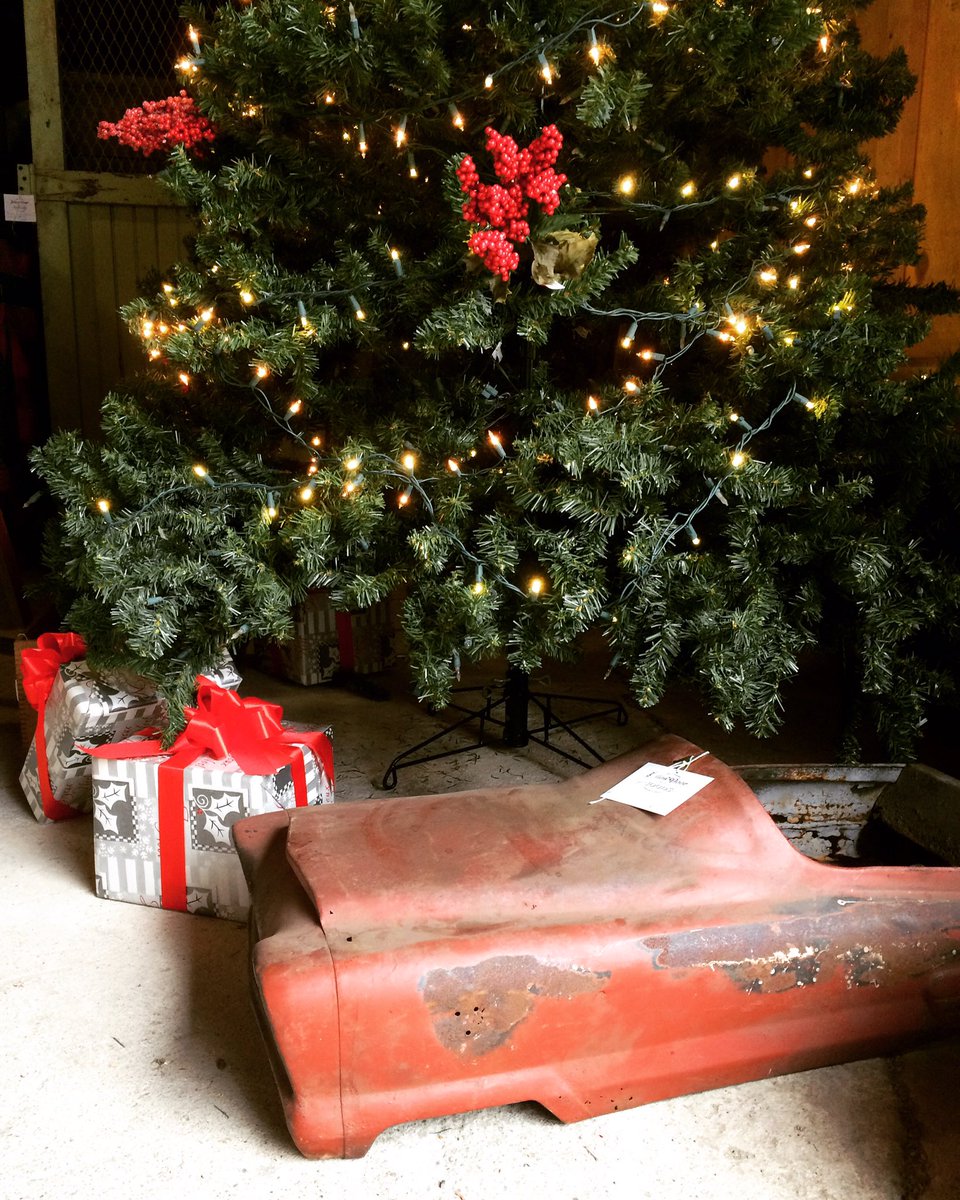 Have yourself a very rusty Christmas! <a href="/americanpickers/">American Pickers</a> would like this tree!