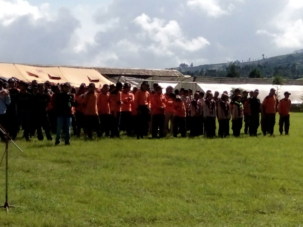 bpbdkabkendal's tweet photo. Relawan dari Kabupaten Kendal yang berpartisipasi terdiri dari SAR Bahurekso, Relawan Destana, ORARI, Kars &amp; KPG
#bpbdkendal #salamtangguh https://t.co/DfHdJU4P1U