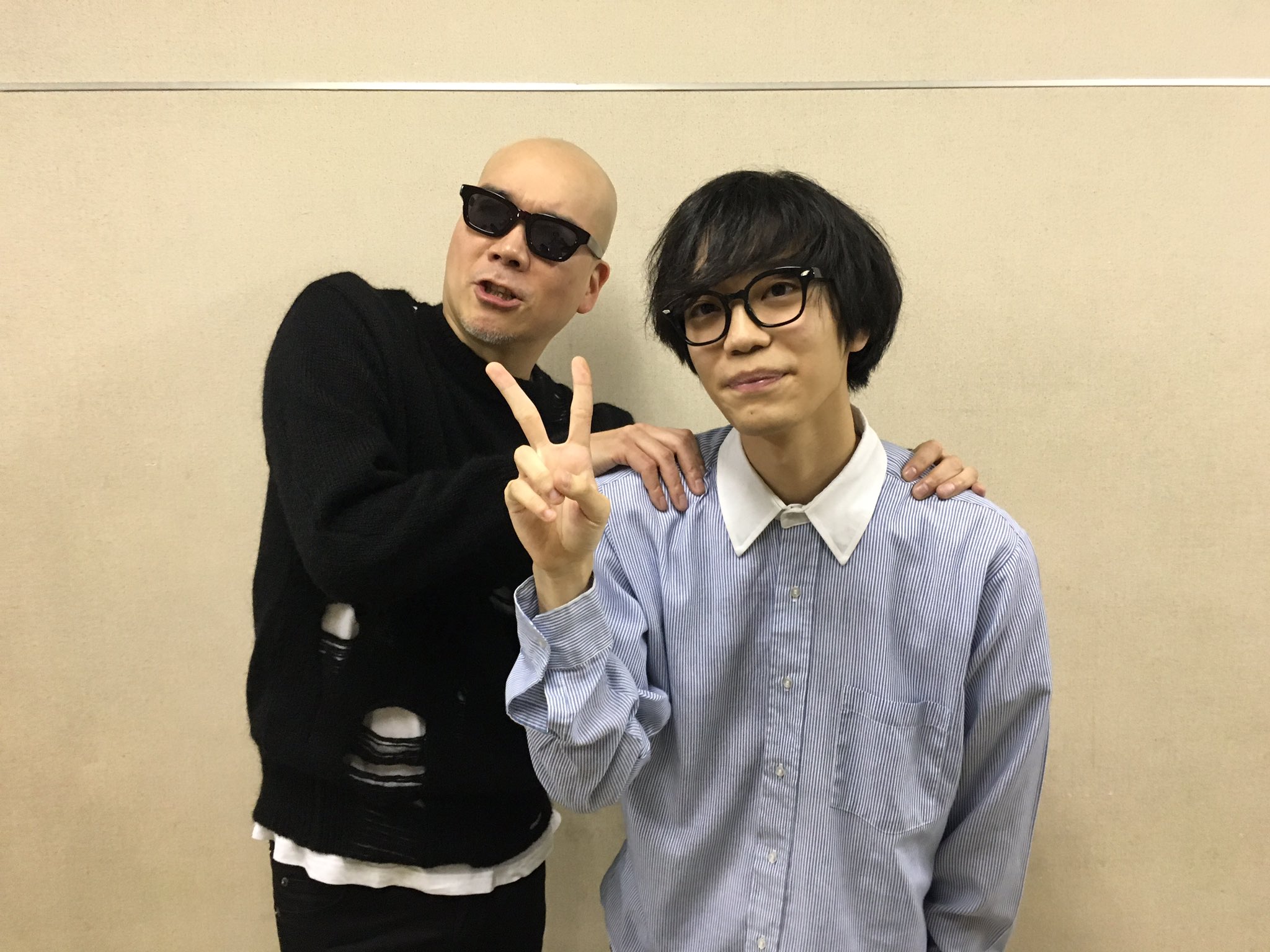 シンリズム ア こがれの宇多丸さんと 会場着くなり ババァ ノックしろよ の本にサインを要求してしまい すいませんでした笑 昨日のハスラー この世界の片隅に の話をさせて頂いたりすごく楽しかったです 宇多丸さんの生ラップは初めてだっ