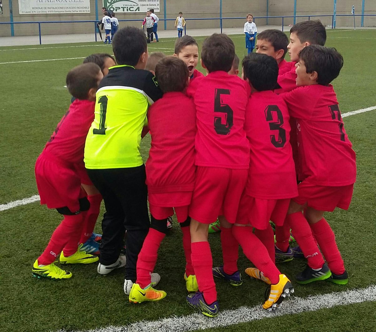 presiuds's tweet photo. Gran partido de hoy de nuestros benjamines, Victoria ante el Castilleja 2-1, gran esfuerzo y mentalidad ganadora, seguimos sumando. https://t.co/jUR8OYdfZE