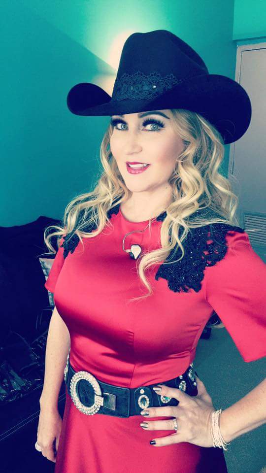 WeriFansOaxaca's tweet photo. Desde #Monterrey para el mundo la güerita consentida @AVWERITA  Alicia villarreal  

#WeriFans https://t.co/KprWPKadHS
