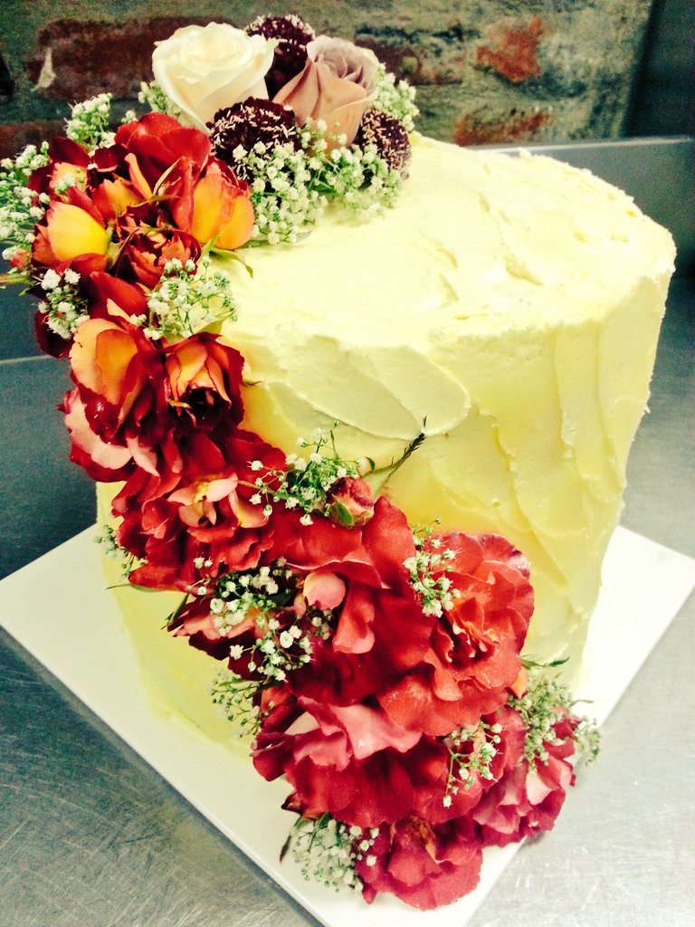 poplarschef's tweet photo. What a bride wants, she gets. Rustic it is!! Not too shabby after 4 years! @holdenmanz @GerardHolden https://t.co/qiimJlIaDn