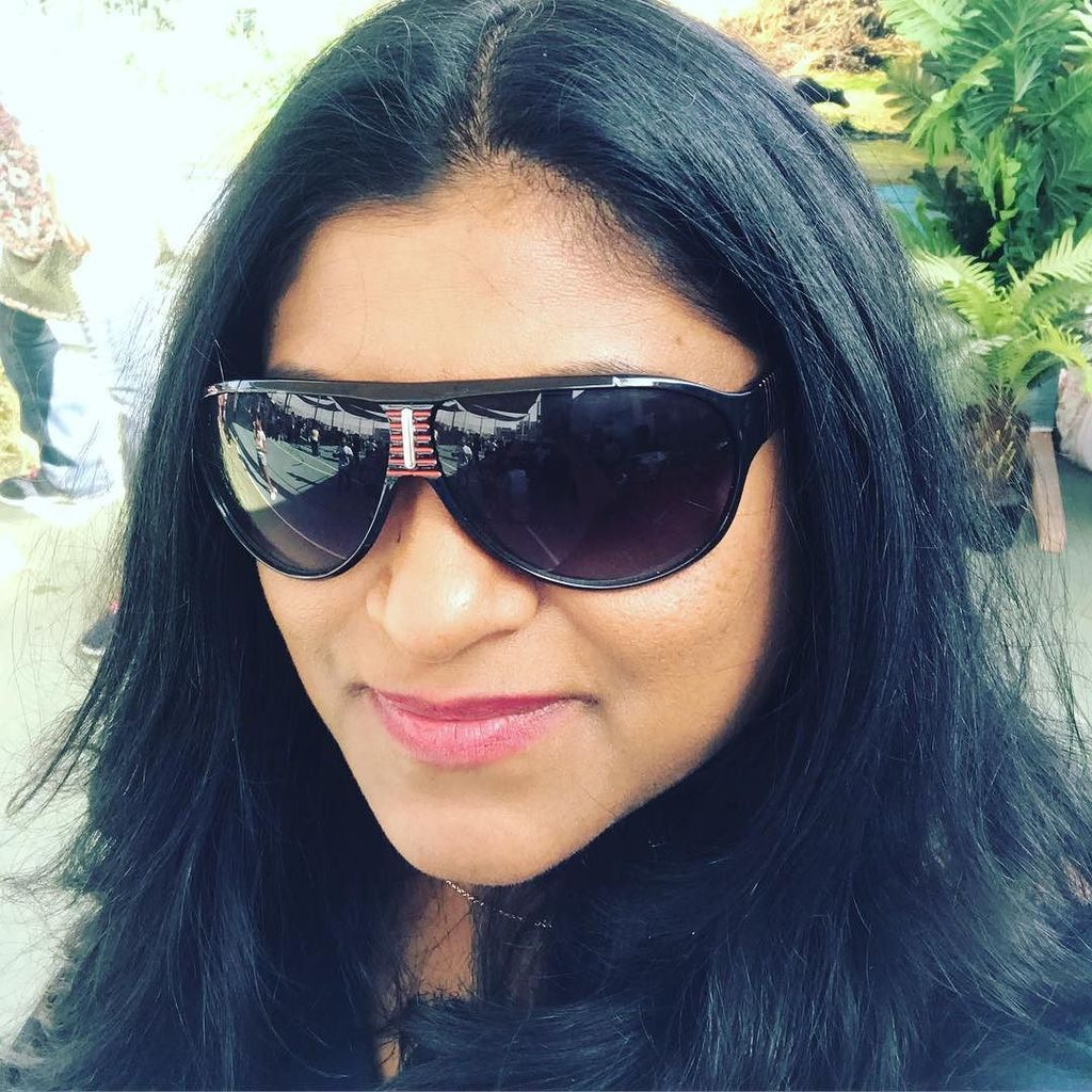 LuxuryLivng's tweet photo. In the zone #ShereenShabnam #Writer #EditorInChief #EditorInChiefUAE #EditorInChiefDubai #… https://t.co/ABlpwEhZaM https://t.co/UAExST62r8