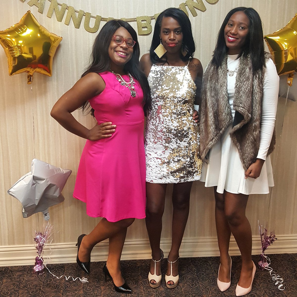 TaylorBrione's tweet photo. Girl Power!!! #SmartisPretty https://t.co/eh02eSbCfW