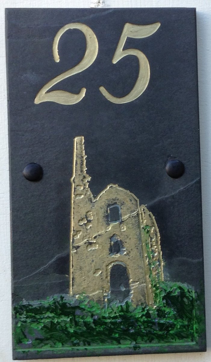 KernowSigns's tweet photo. Busy market yesterday so full on in the workshop making the signs. https://t.co/alIiwmwBw9
