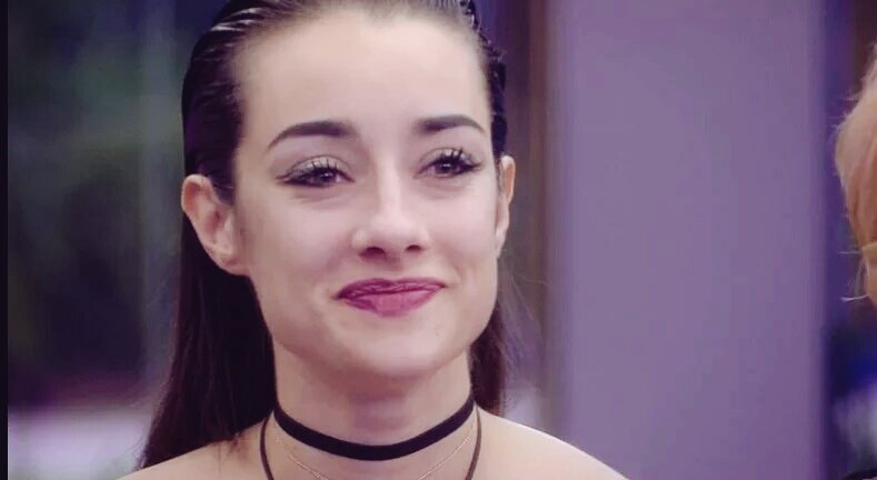 voidbru's tweet photo. ¿Quien merece más ser la GANADORA? #GHDirecto 

RT-Bea.
MG-Adara. https://t.co/QXJ9FEr2tV