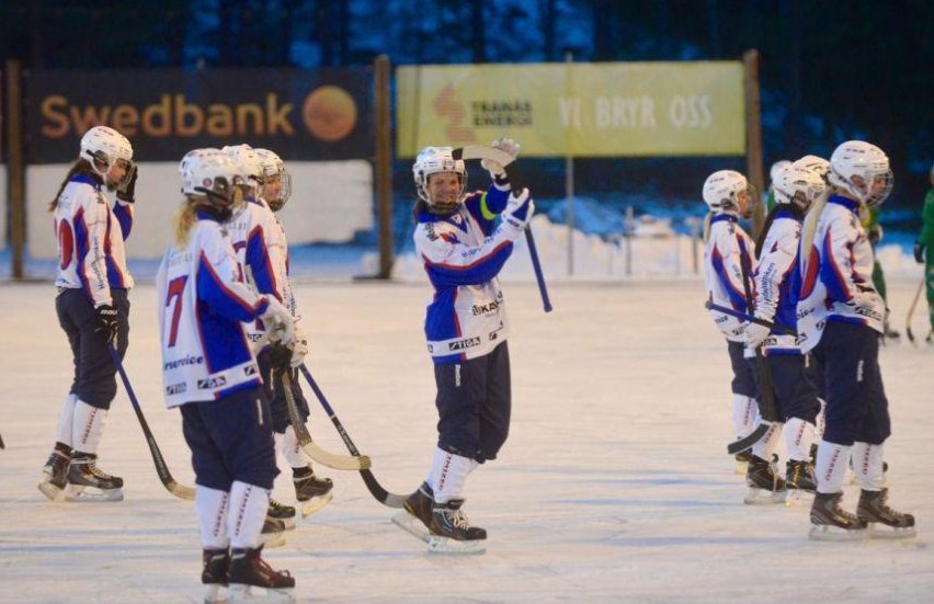 tranastidning's tweet photo. Dubbla segrar för NT Bandy mot Sandviken i helgen. #bandy #tranås  https://t.co/zbqbbtZ1sd https://t.co/L15Q41gl8P