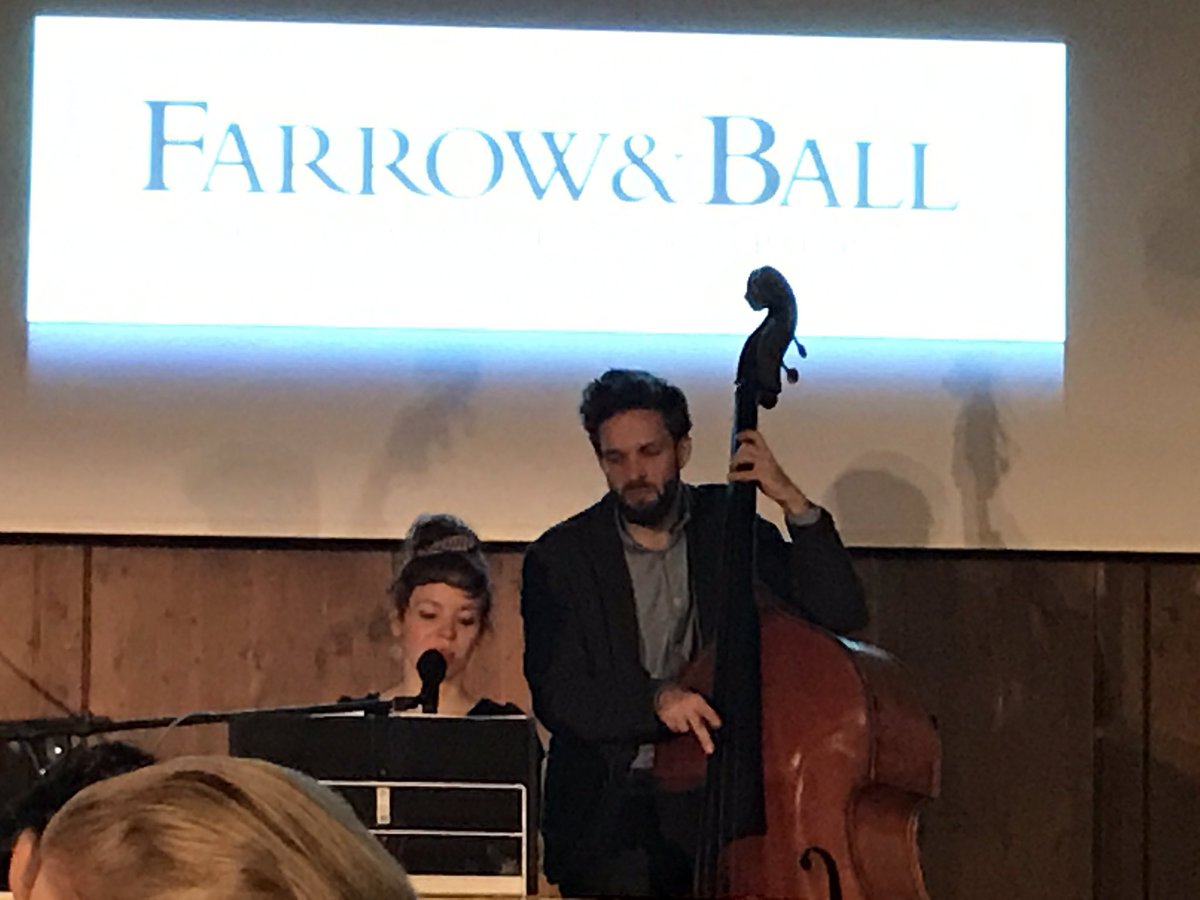 MalerBecker's tweet photo. #MalerdesJahres in München am Freitag Abend. Mit uns als ausgewählte Firma und zum ersten Mal mit #farrowball als Sponsor.Bereicherung ! https://t.co/w3uNr2tlO2