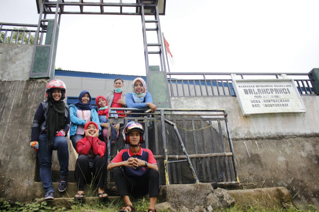 Kakak kakak relawan panitia yg survei ke mi balangpangi..😅😅semangat kakak kakak..