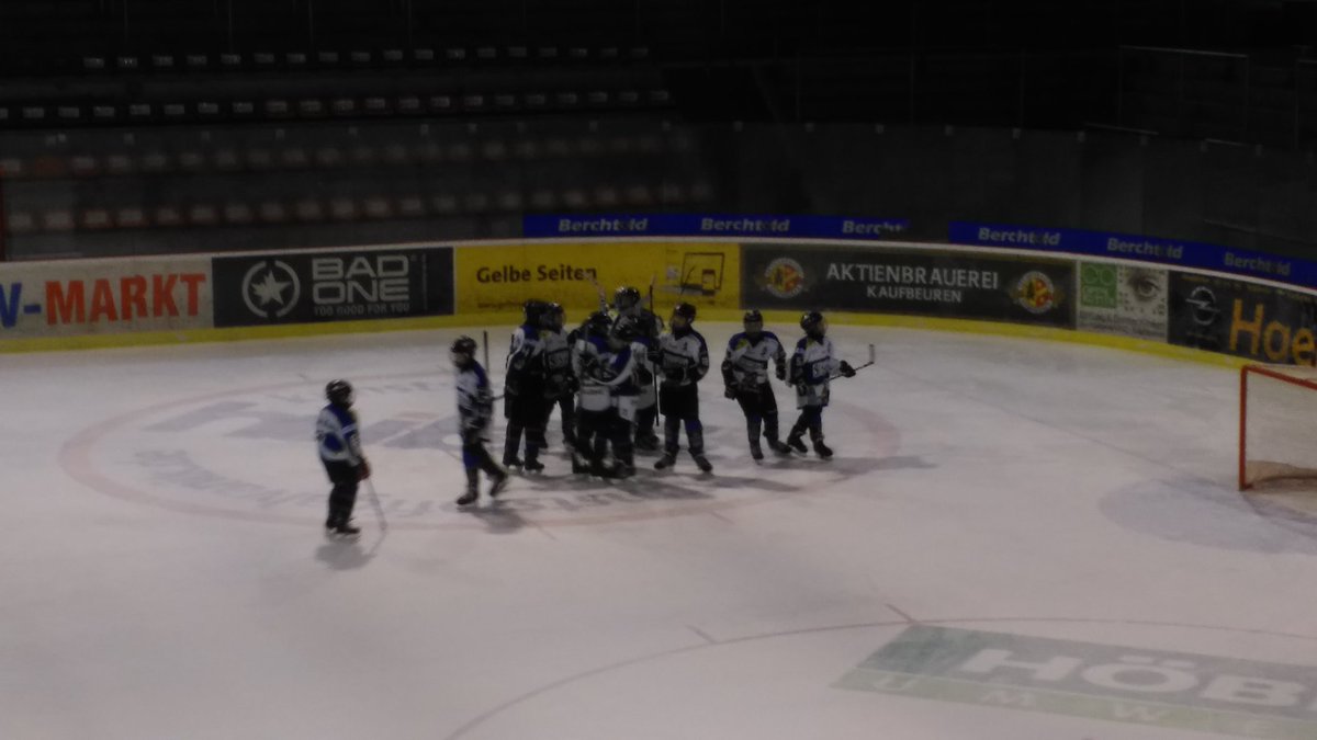 EHCStraubing's tweet photo. In einer hochklassigen Partie trennen sich die Knaben 3:3 vom Top-Favoriten @ESVKaufbeuren https://t.co/3wPpg75lTq