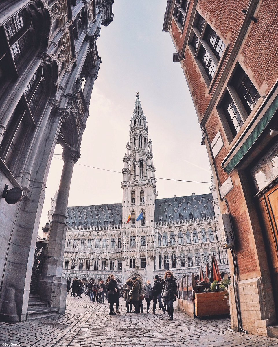 seb_gordon's tweet photo. Enter Brussels✨
#Brussels #RadissonRedBrussels #LiveBrussels #Gopro #GoproFr #streetphotography https://t.co/lf5uyTpRWy