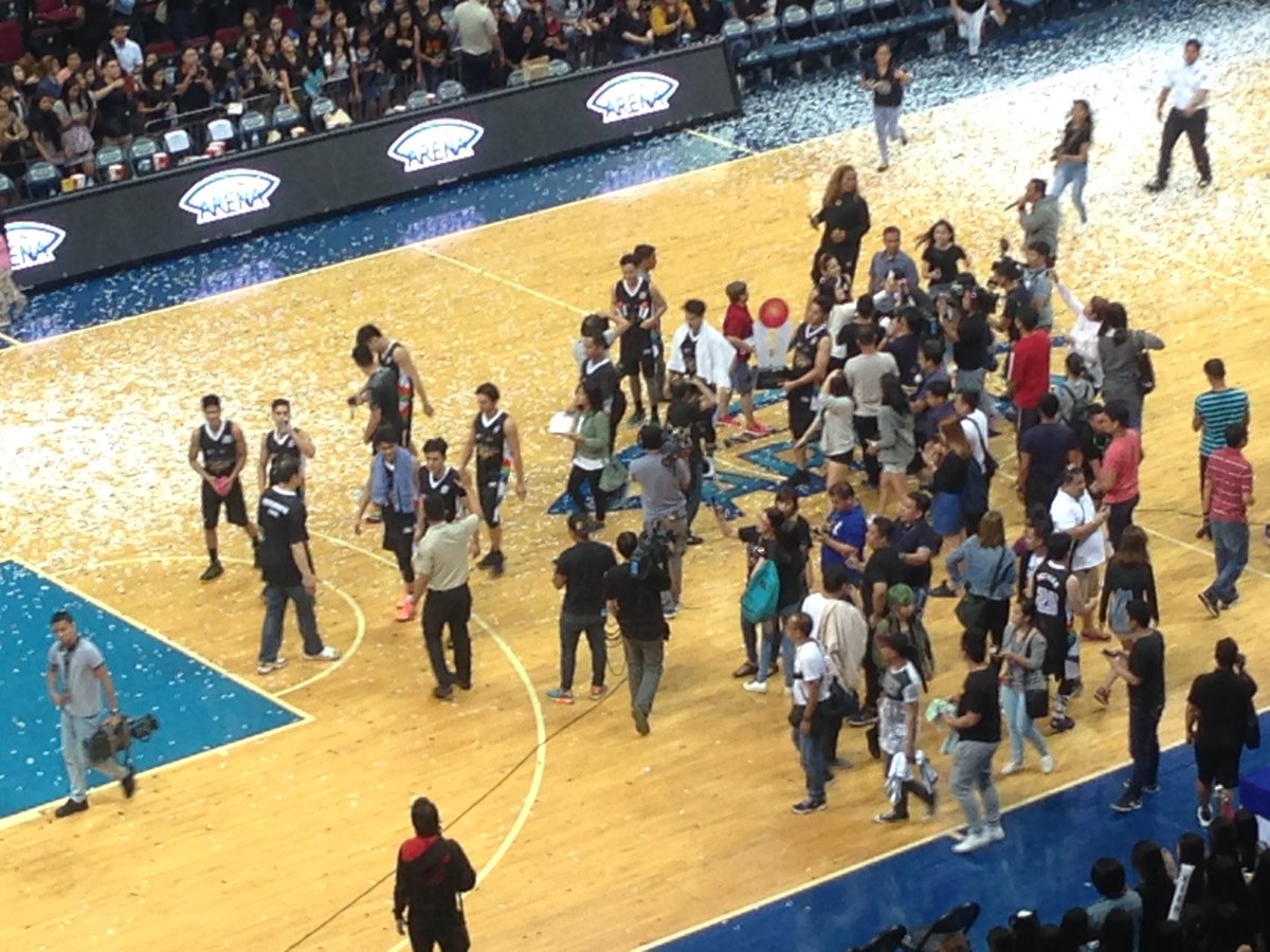 SpeakForDaniel's tweet photo. Once Again Congrats Team Daniel 
p.s. Sorry walang magandang shot :( #TeamDanielKapamilyaPlayoffs https://t.co/8uX8PQpAth