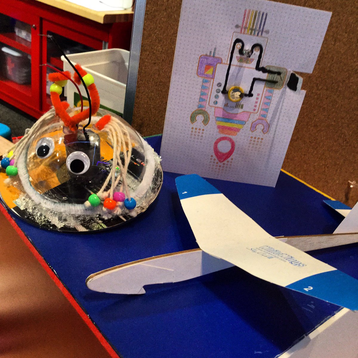 TWoSEdm's tweet photo. Each day in #TheScienceGarage there are great activities &amp;challenges. In #TheWorkshop you get to build, tinker, test &amp;explore. #yeg #myTWOSE https://t.co/4fFsuMZXrJ