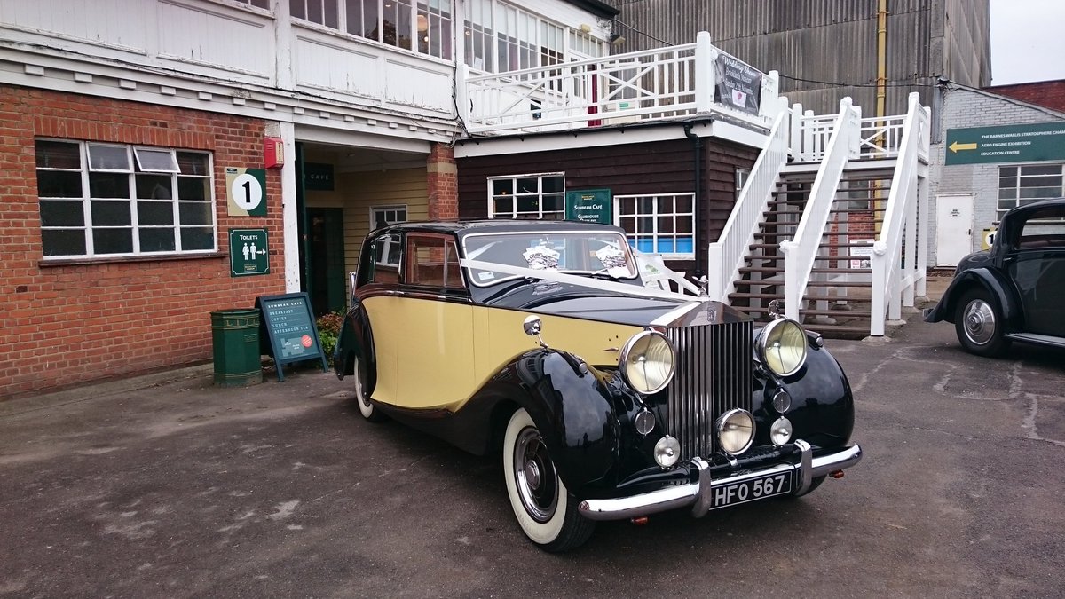 Ultimate Classic Car Hire tweet media