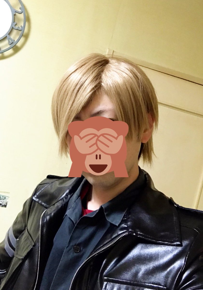 さいもん Twitterren 色々と揃ってきたので試着 バイオハザード6 面白いですねー 相変わらず常に銃構えてビビリながらプレイしております 構えっぱなのでスライディング等のアクションが苦手でして レオンは何度も刃で真っ二つになったりレーザートラップ
