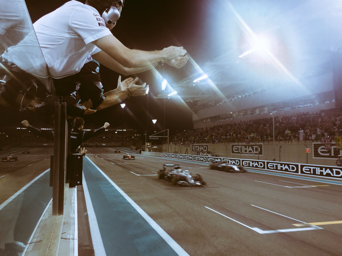 MercedesAMGF1's tweet photo. LEWIS HAMILTON WINS THE #ABUDHABIGP...

NICO ROSBERG IS 2016 #F1 WORLD CHAMPION!!! #F1FINALE https://t.co/VXCzaCP5mC