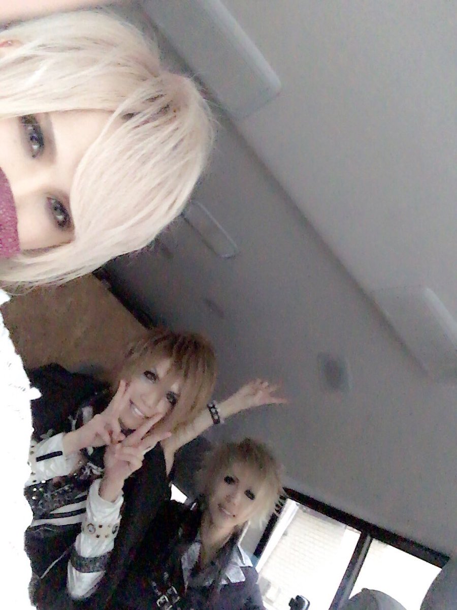 Royz 昴 على X: Royz 昴 على X:
