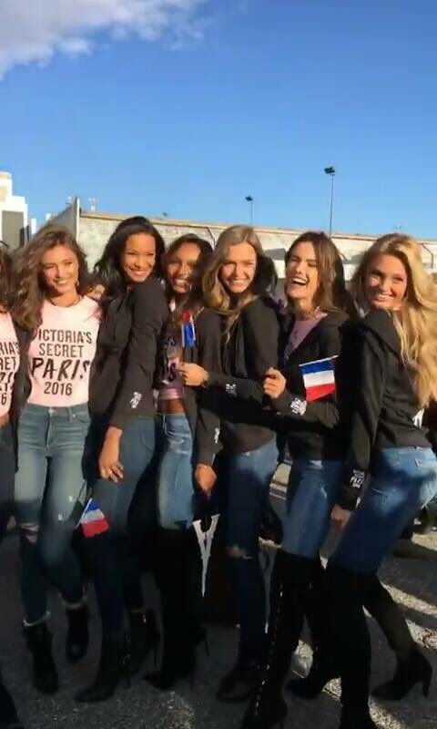 theangelsvs's tweet photo. #VSFashionShow #VSFS2016 ✈️👼🏼💗 https://t.co/Uui7xe6pNj