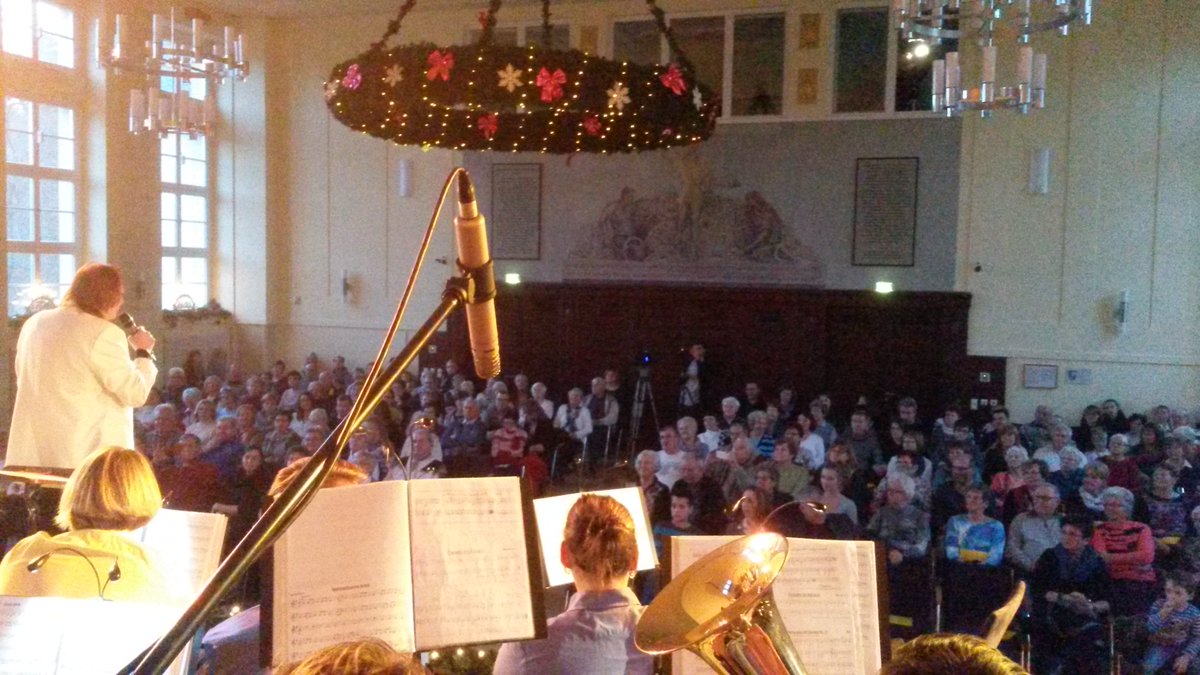 JBOGrimma's tweet photo. Das #JBOGRM wünscht eine schöne #Adventszeit. Jetzt geht's los mit dem traditionellen #Adventskonzert. Wir wünschen beste Unterhaltung. https://t.co/76oDGKt6Hy
