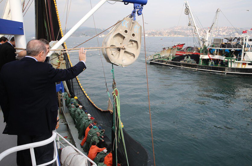 Cumhurbaşkanı Erdoğan, Balıkçılarla Ava Çıktı tccb.gov.tr/haberler/410/6…