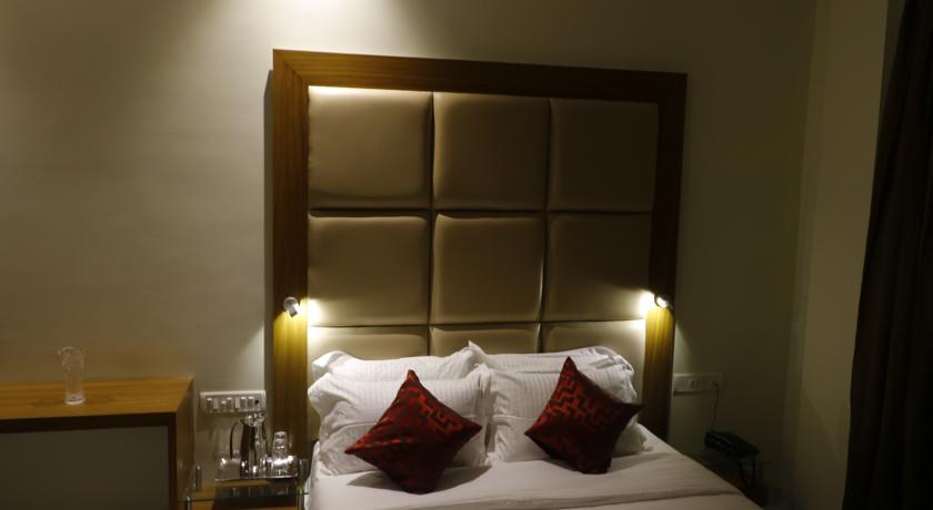 Topceilingtiles's tweet photo. UPHOLSTERED DECORATIVE WALL PANELS OVER 100 DESIGNS

https://t.co/ycWd9Gbcbg https://t.co/wl6jeHswYF