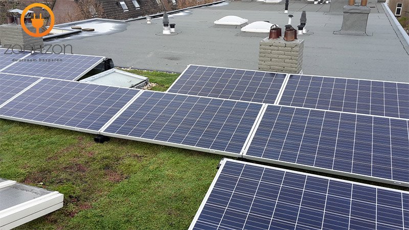 ZONUZON's tweet photo. SolarSedum Systeem met de nieuwste omvormer van #solaredge, de HD-Wave! https://t.co/oStm9cg8QM