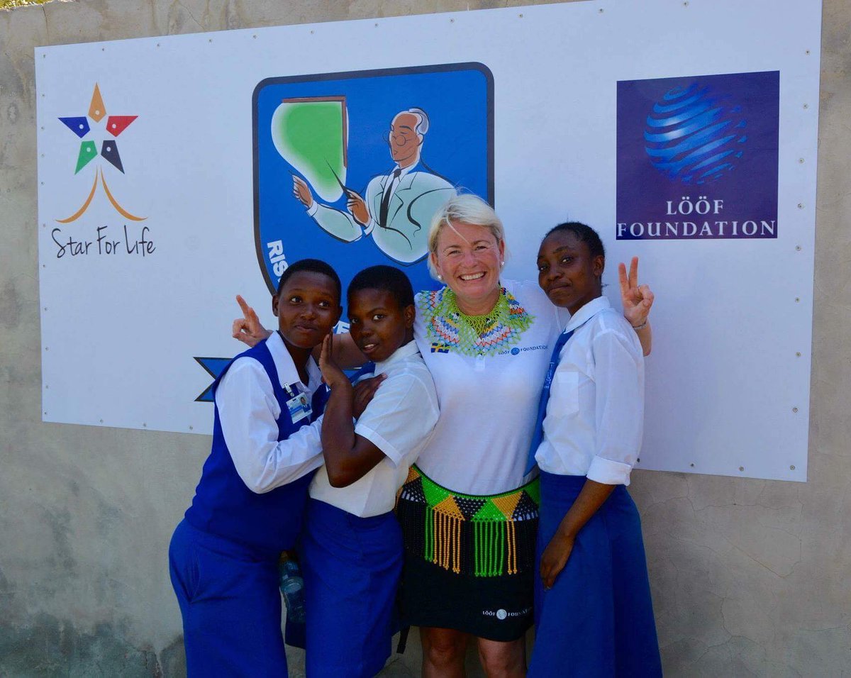 FoundationLoof's tweet photo. We support Folweni Highschool through Star for Life in South Africa! #dagensindustri #di #mittbolagbidrar @dagensindustri https://t.co/Y915njpb6H