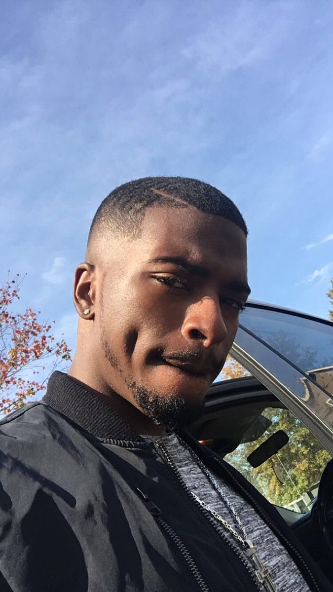 _DariusJr's tweet photo. Boy you yo daddy's son 👨🏽👦🏿 https://t.co/HXU6leuM3c