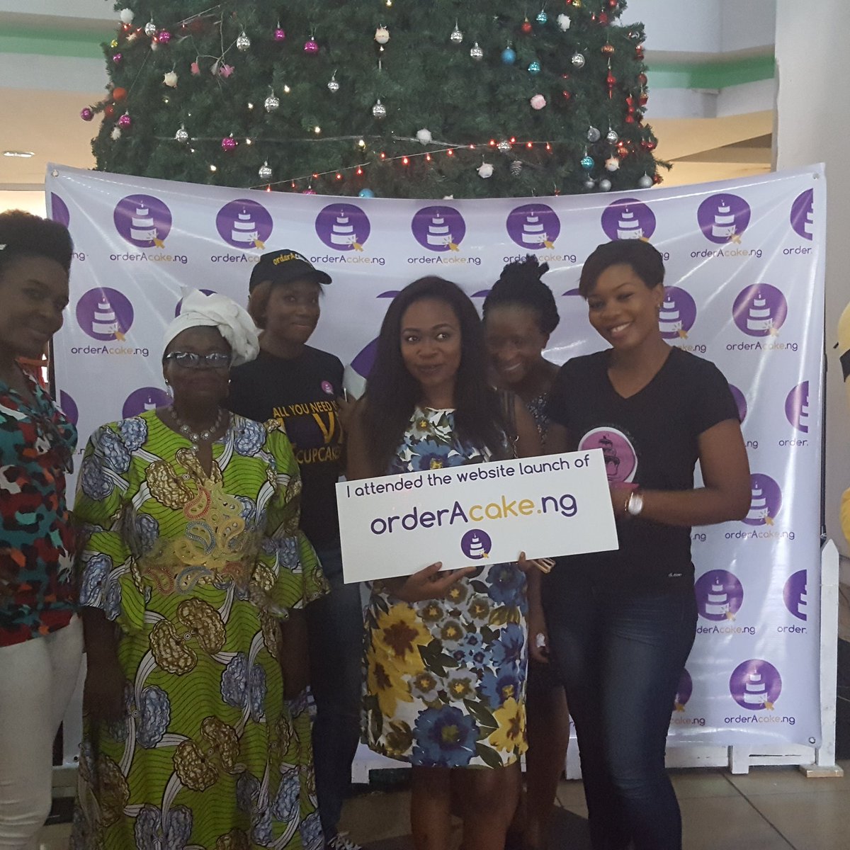 Events_Rep's tweet photo. At d launch of orderacake.ng, where we met @creamsndaises and other cake #vendors...#eventsrep #eventvendors #events #deals #tickets https://t.co/BqGoJdvSz9