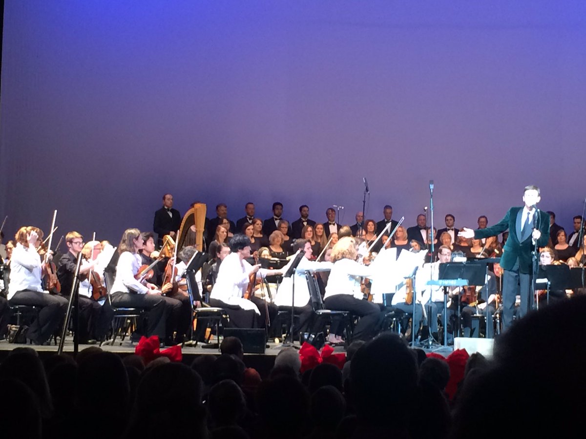 JenHennessey1's tweet image. Wonderful to hear the performance as @CYOrchestra joins @ClevePOPSOhio for their holiday program @playhousesquare #PwCGives