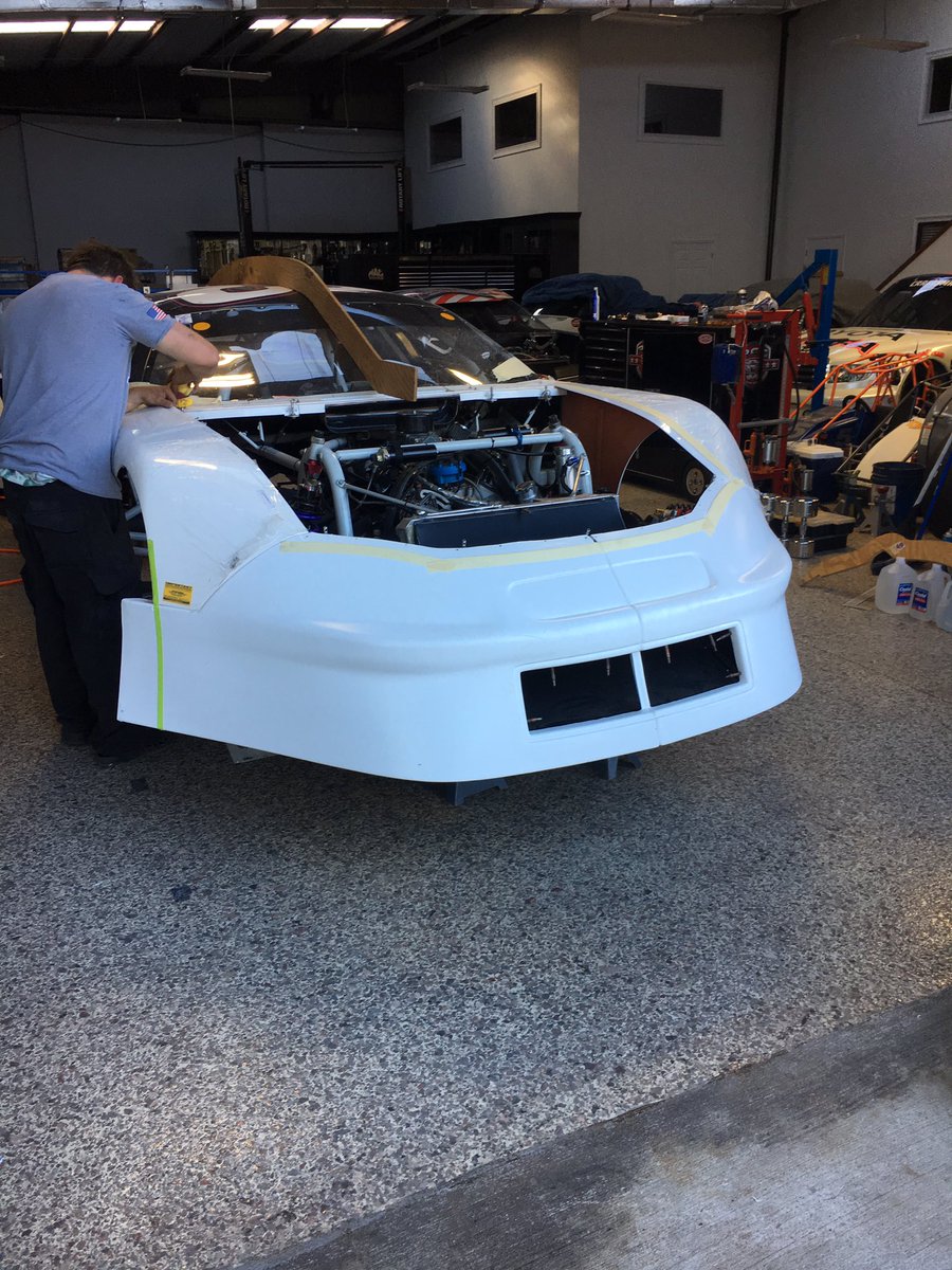 racecarsolution's tweet image. Sunday funday... getting ready for the flake🏁🏁