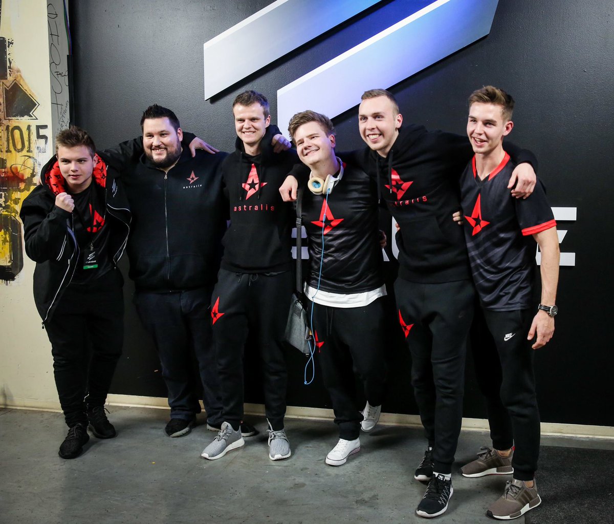 AstralisCS's tweet photo. 2-0 against GODSENT, 10-0 this week and #1 in the table in ECS. Next up is ELEAGUE and the ECS Finals! https://t.co/54ATMPjNje