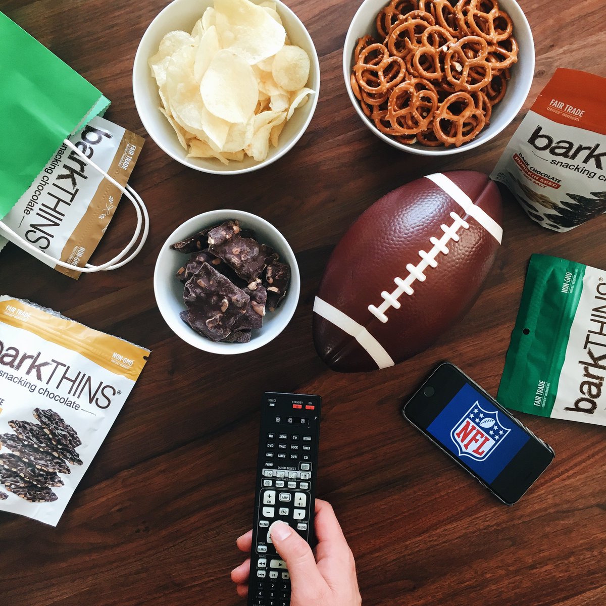 barkTHINS's tweet photo. Sunday, funday. #SnackingElevated #CelebrateInGoodTaste https://t.co/d8mGCFHv5l
