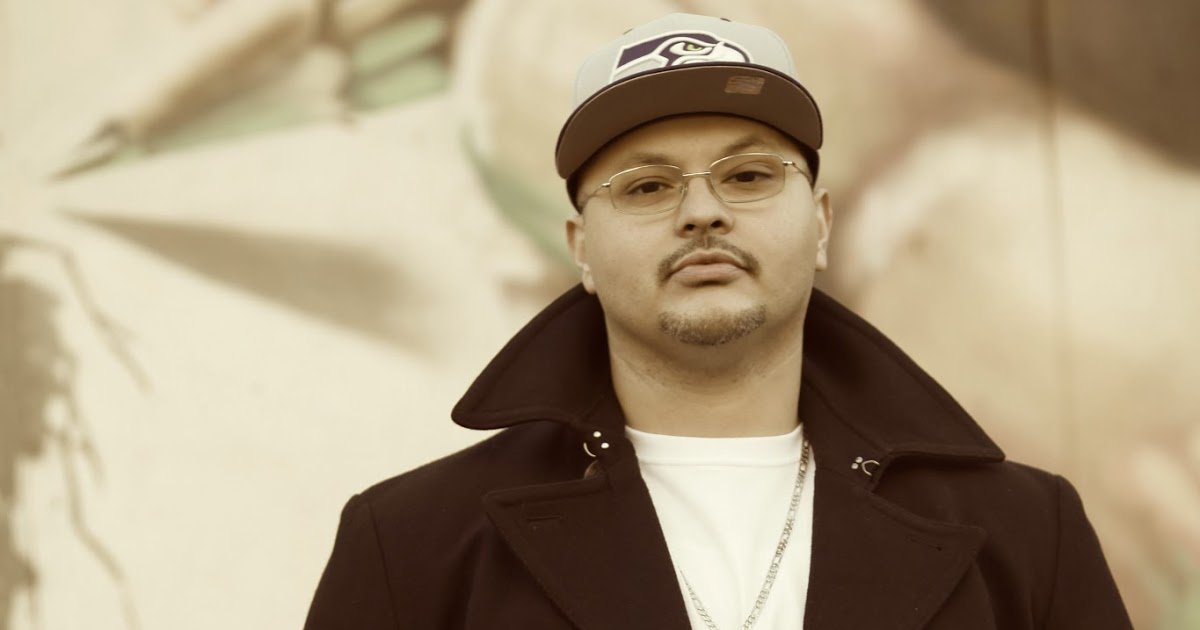 imderrickmonk's tweet photo. #Christian #Rap artist #PROFECT featured in #LOV3RZ Magazine December! https://t.co/K32iJB8La7 #Music #MusicLov3rz #Saved #Living4Christ https://t.co/LXx6mCCIhB