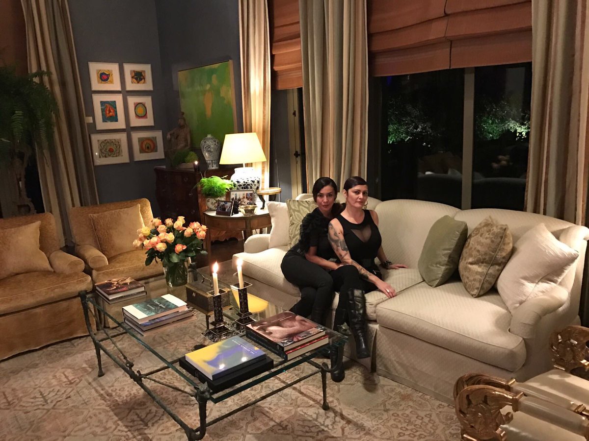 Thanx @theserranopost 4 having <a href="/4JAZZSISTERS4/">JAZZSISTERS</a> at your Thanxgiving reception. It's always a great pleasure to sing in your cozy home.