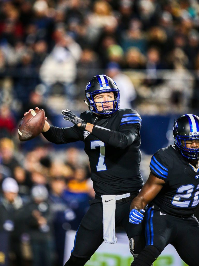 leangiebzion's tweet photo. @leangiebzion #4Fred Warner INT,#18Michael Shelton fumble picked up TD,Senior class of 2016, Taysom @T_Hill4 QB who leasd us 8-4 season https://t.co/dOqdHsPziR
