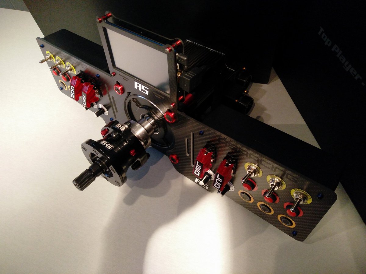 Astroxyn's tweet image. Both panels side + LCD on MiGE ! #simracing #asdesign