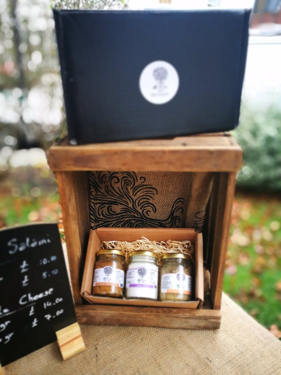 harrowmarket's tweet photo. Fresh Italian Truffles 

#Christmas #shopping #gift #giftideas  #community #village #market https://t.co/FYsww3Pnhp