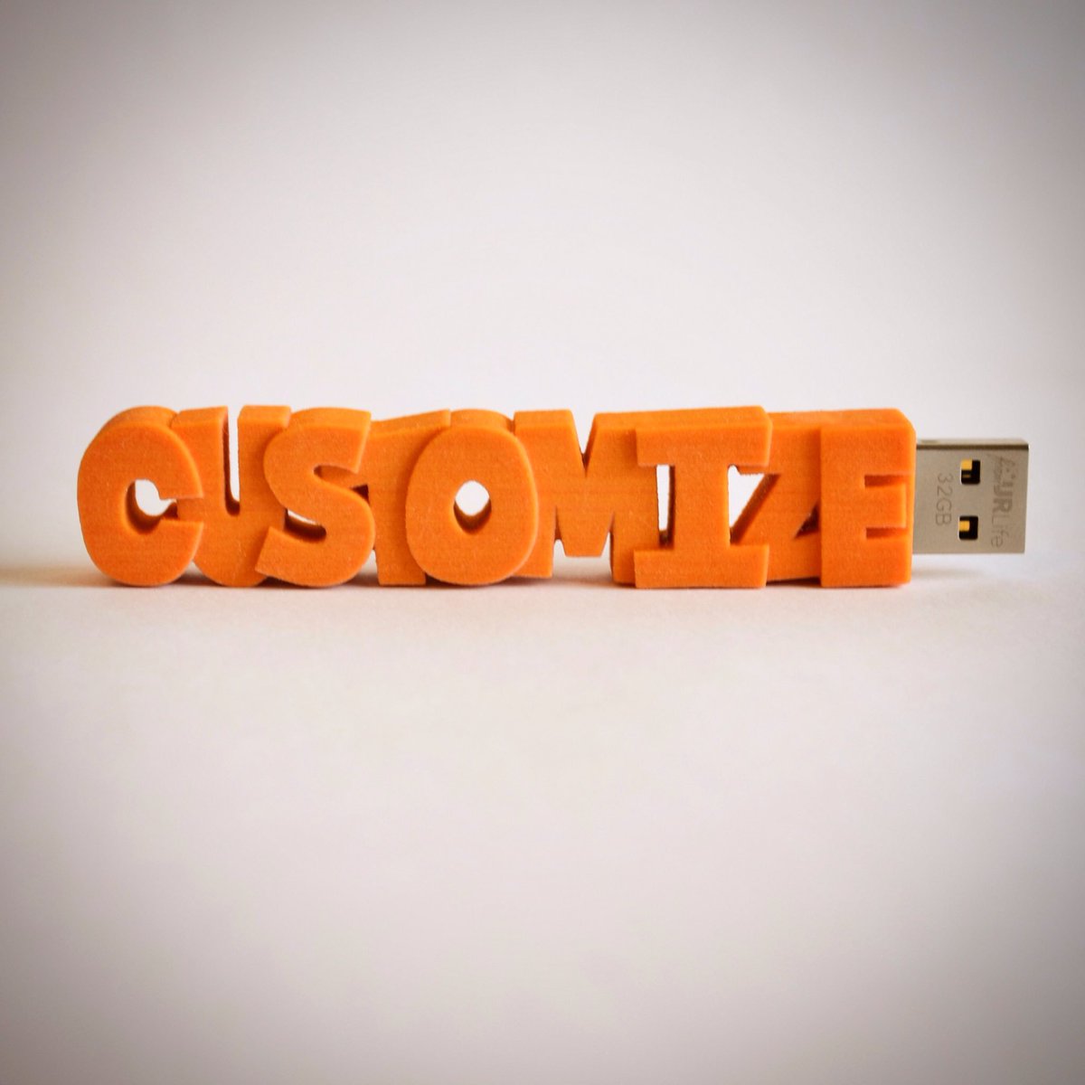 FormURLife's tweet photo. Customize EVERYTHING! 💯🙌
(up to 40% off #3DPrinted flash drives, hard drives &amp; 3D photos thru Cyber Monday!)
#shoptilyoudrop #style #deals https://t.co/j0kexEIjT7