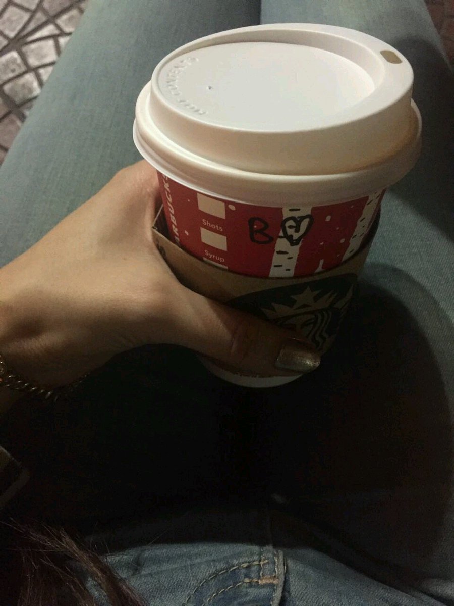 avci_selinn's tweet photo. I'm at @StarbucksTr in Bakırköy, Istanbul https://t.co/Y6V2gQoDMW https://t.co/kmP4ck5w4j