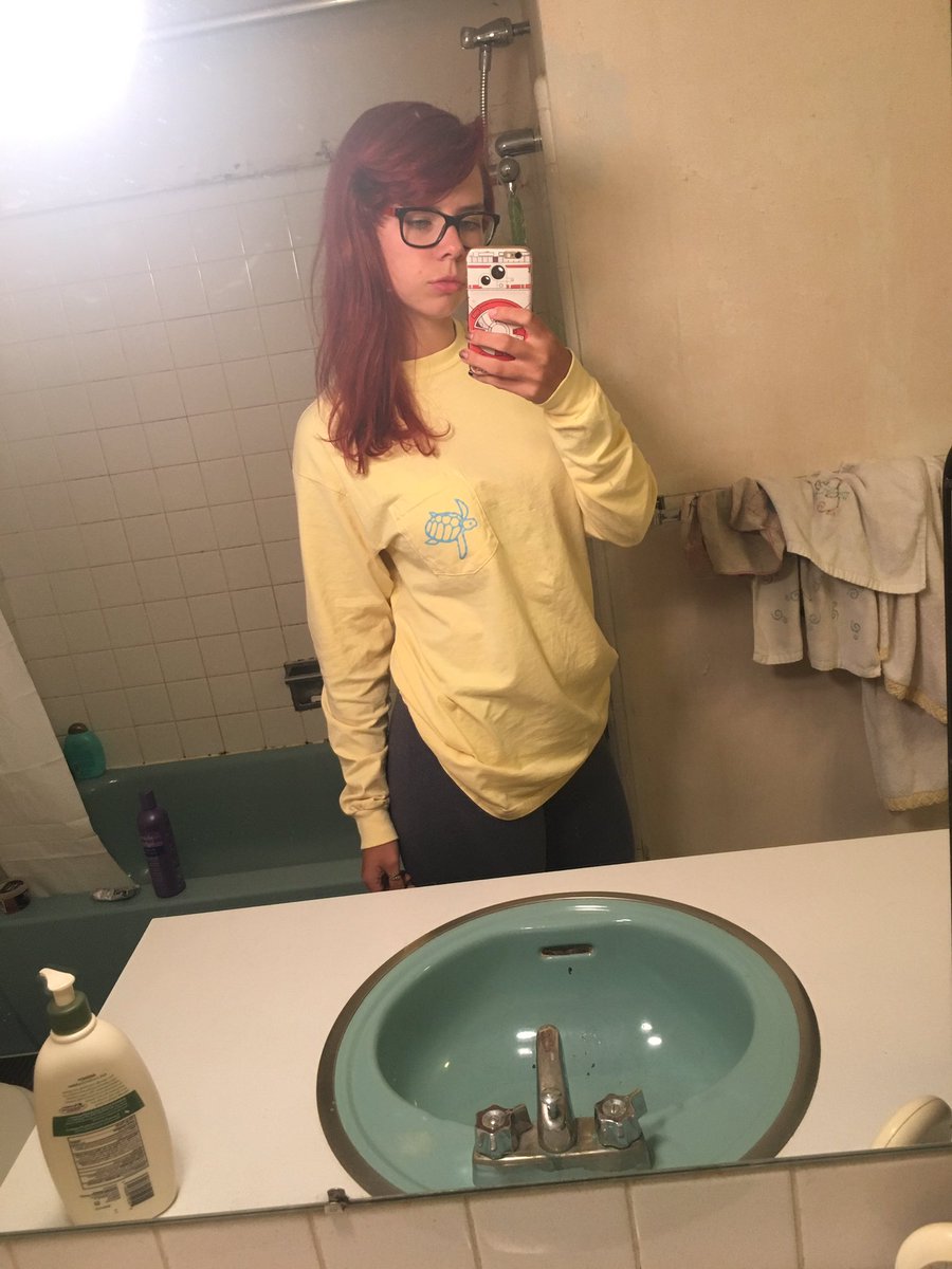 redheadmayniacc's tweet photo. @MakaiClothingCo always gotta rock the Makai tops!! #findyourgoodlife https://t.co/nvyZLba3R3