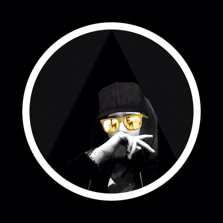 Come join me, or you'll be left behind #BIGOLIVE > Bantu share keleeesss.  web.live.bigo.sg/2103816756_649…