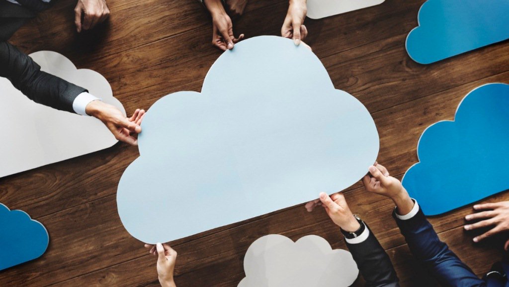 UltraTechWeb's tweet image. 10 Tip on how to use the Public Cloud for Business  ow.ly/ReoC306yPdu  #Cloud #CloudComputing #technology #SundayMorning