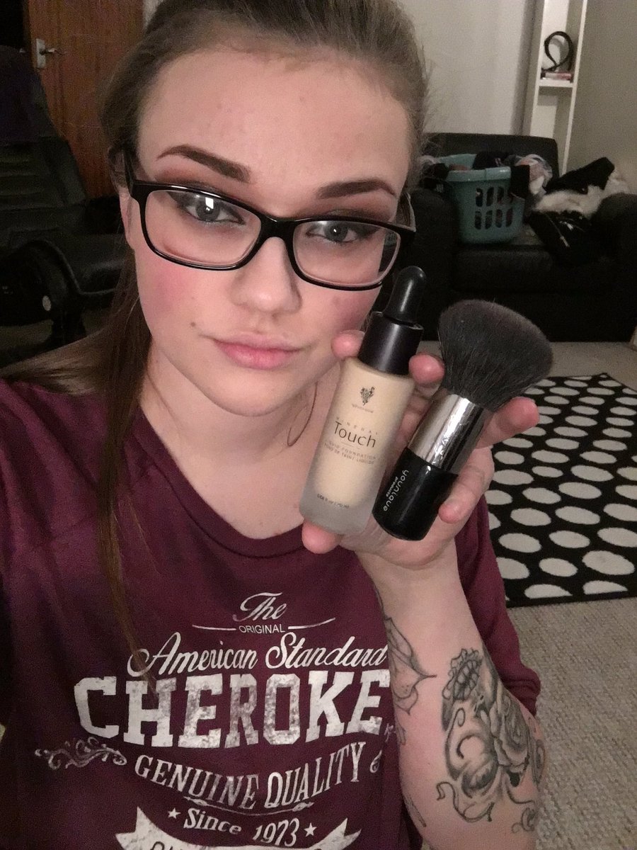 TwizzysBizzle's tweet photo. @deeestineyy November, any order over £35 gets a free Brush wrap and free shipping! 😍https://t.co/7MA8tRiwN9 https://t.co/XY3pLdxJ1M