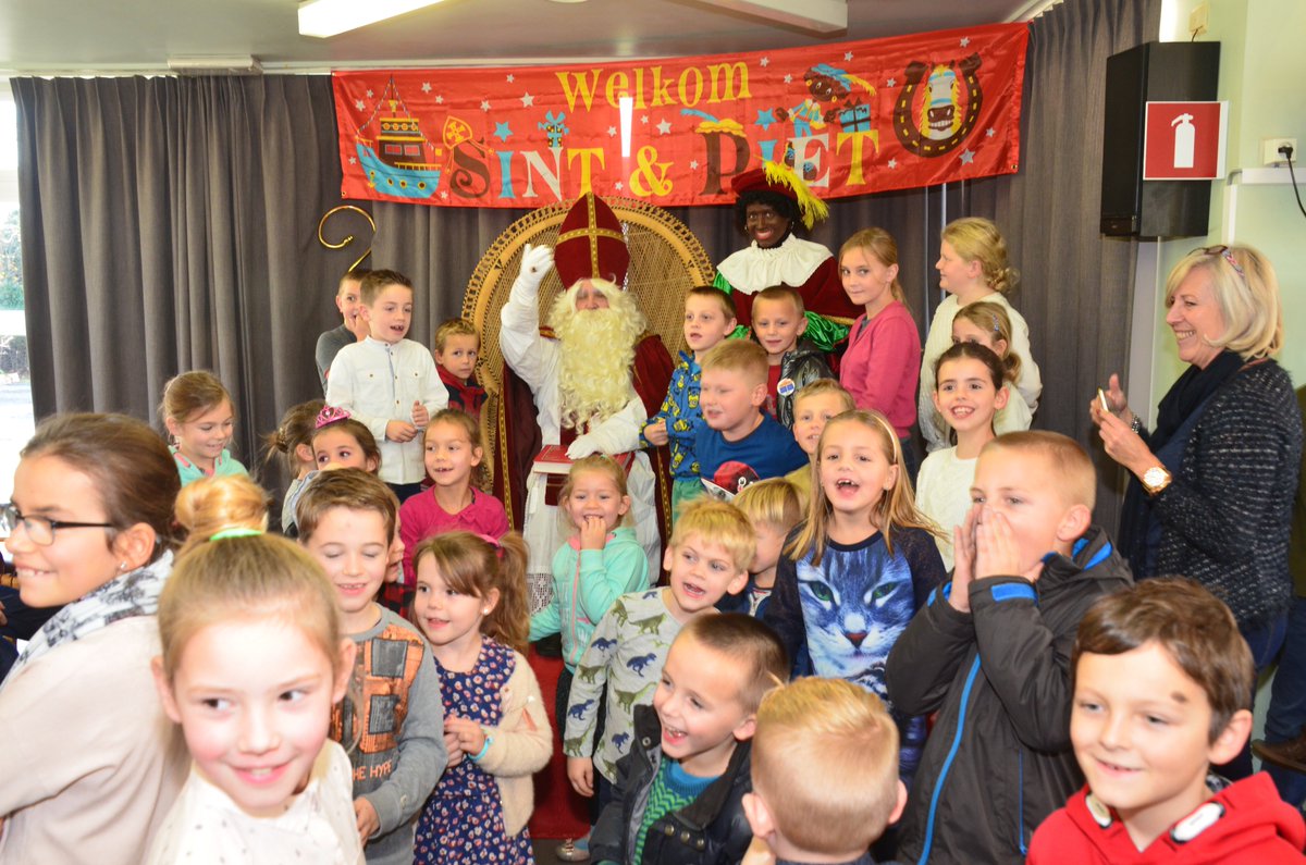 GansHoevenen's tweet image. Meer dan 65 gelukkige kinderen  met bezoek van #SinterKlaas op  #MiniGans #Hoevenen