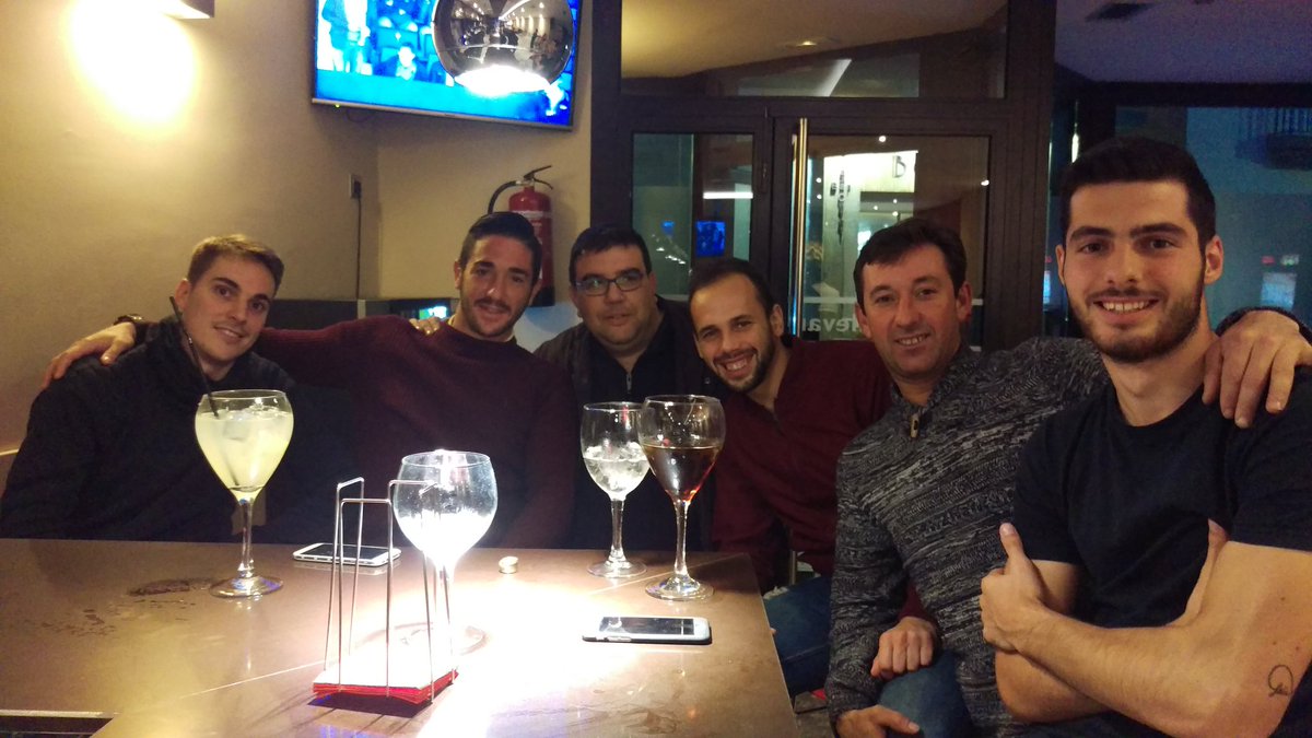 quiquecasasola's tweet photo. Vaaa, seguid pidiendo la mas grande, q lo merecéis!! @PableteTalavera @bachi1303 @santano_javier @achino22 @kukoamador #queque https://t.co/KdL26jVbpU