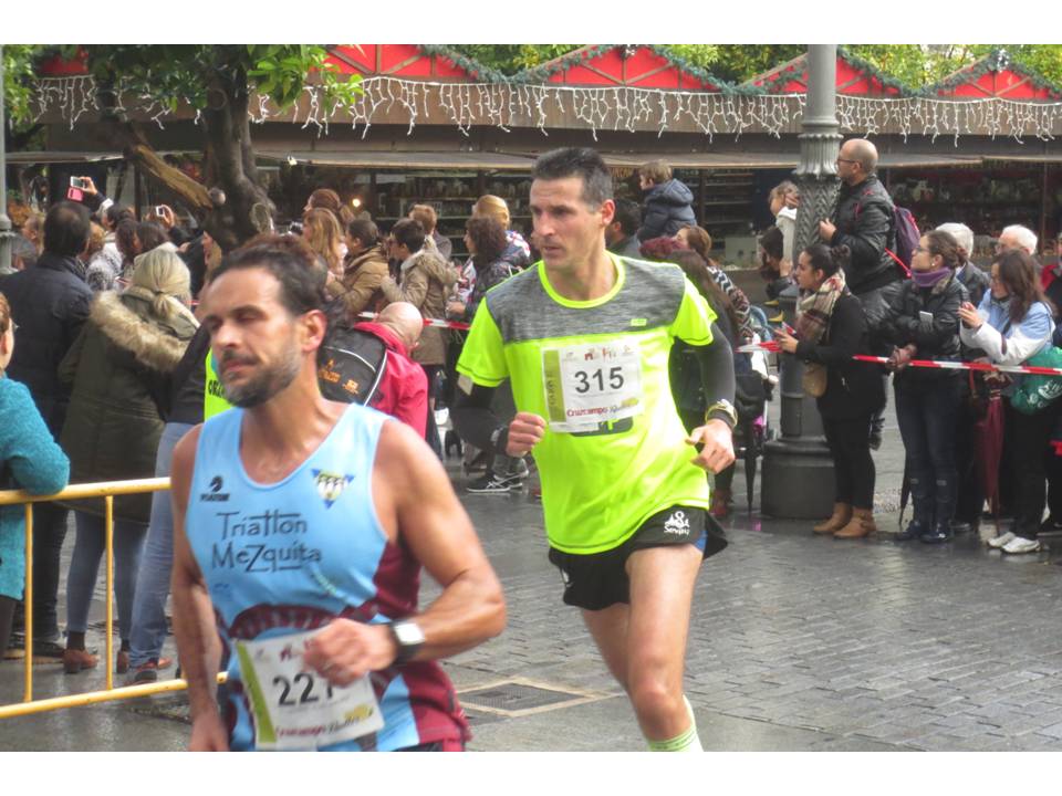 correparkMLuisa's tweet photo. Galería fotográfica:Media #Maratón de #Cordoba 2016 Más fotos https://t.co/hrUaca2r2s #mediamaratoncordoba #nordicwalkingcordoba #gansaber https://t.co/v5TiFZAam8