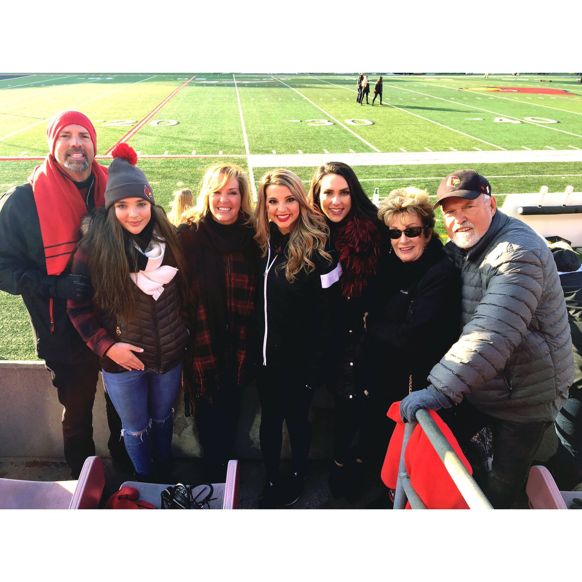 hi_itsRyRy's tweet photo. Thanks for a great season Louisville football, see you next year PJCS!🏈❤️ https://t.co/Z3SDnwJ8YI